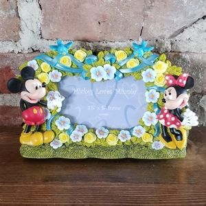 Disney Mickey and Minnie Mouse picture frame.